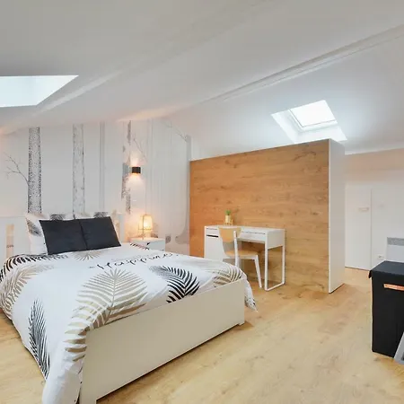 Le Royal Des Trois-maisons